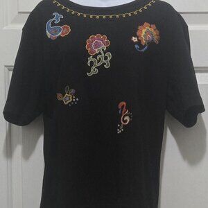 SK and Company Vtg All Cotton Colorful Embroidered Floral Short Sleeve Top